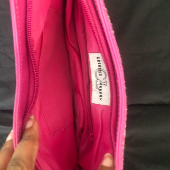 Chinese laundry pink small shoulder bag. - Picture 6 of 6